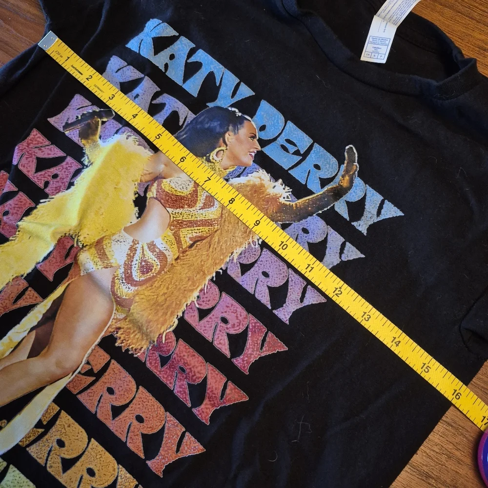 Katy Perry Concert  Tee Small